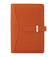 Gyűrűs kalendárium SATURNUS S437 fehér lapos világosbarna műbőr 2025.